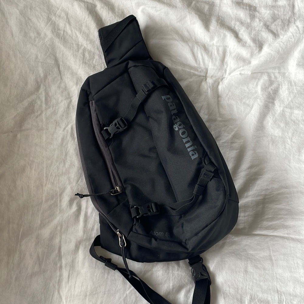 Patagonia atom sling bag